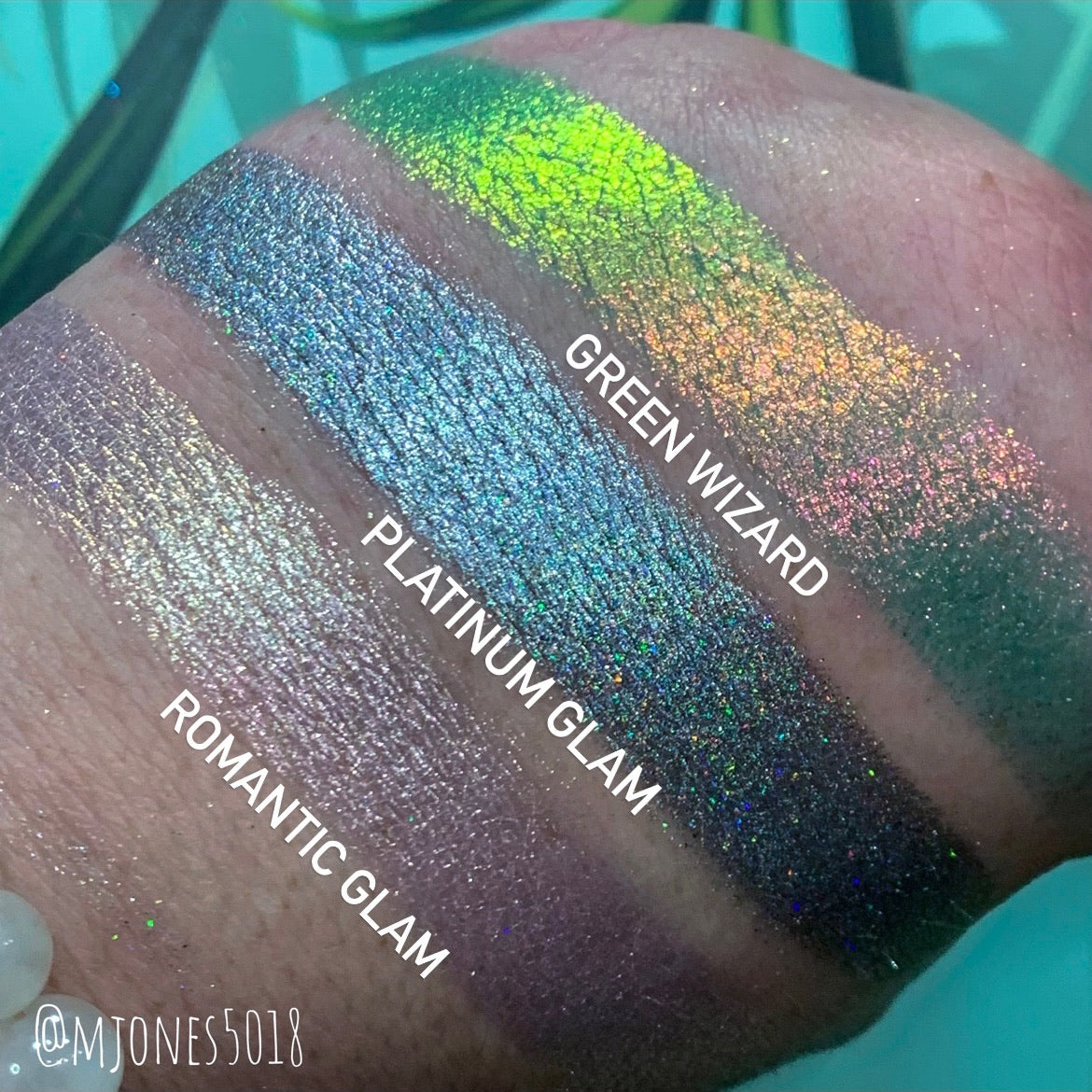 Romantic Glam Multi-Chrome Eyeshadow Single