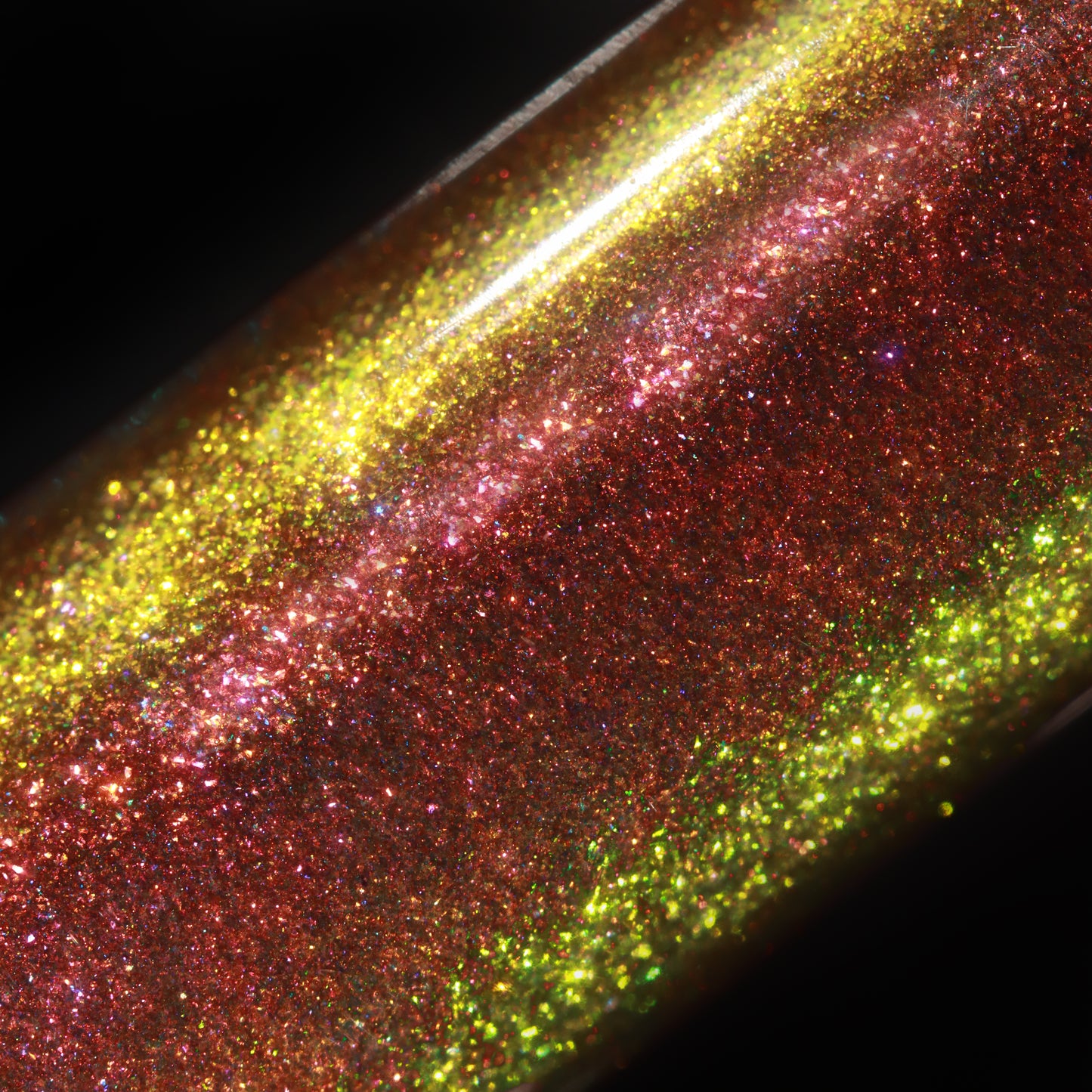 Sparkle Veil MultiChrome Mascara Topper- Blood Opal