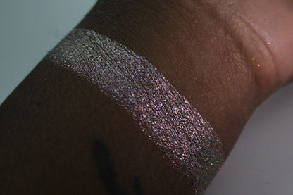 Basic Witch Holo-Chrome Magnetic Highlighter
