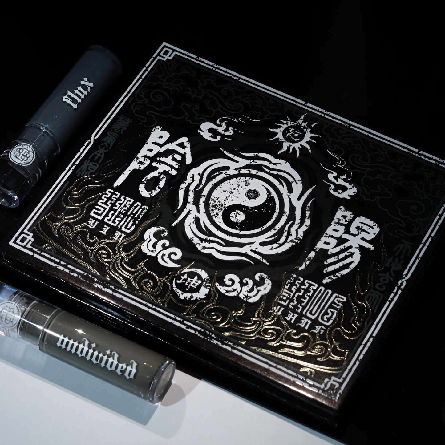 Yin & Yang x Freya86_ff Magnetic Palette